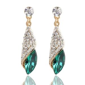 Vintage Long Drop Dangle Teardrop Crystal Earring’s - GREEN